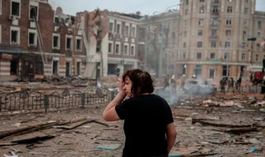 Rusiya Xarkovu dron və raketlərlə atəşə tutdu