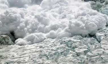 FHN qar uçqunu ilə bağlı vətəndaşlara xəbərdarlıq etdi