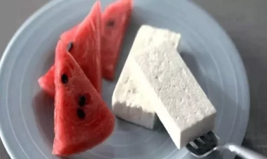 Qarpız və pendiri birlikdə yeyin - Faydaları saymaqla bitmir