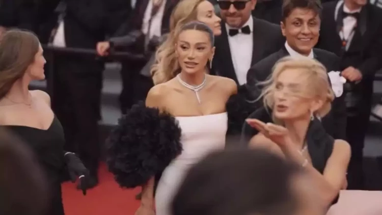 Röya Ayxan qırmızı xalıda - VİDEO