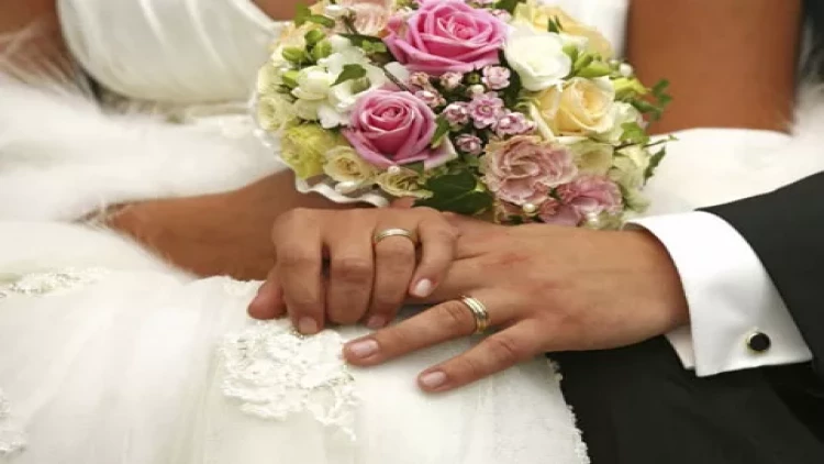 7 ayda 25 kişi ilə evlənən qadın həbs edildi