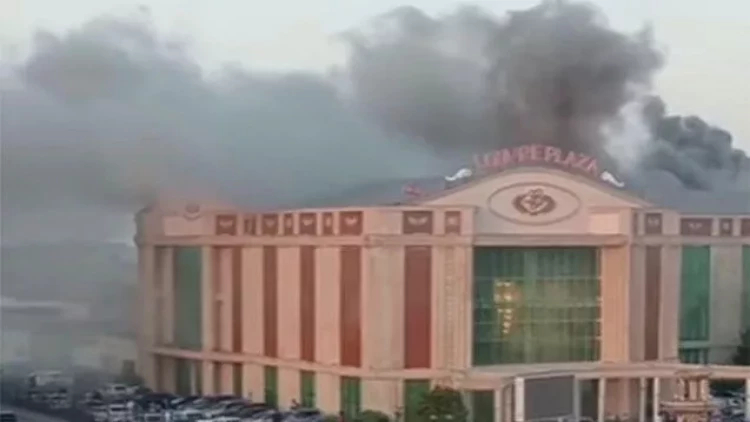 Bakıda şadlıq sarayında toy zamanı yanğın - VİDEO