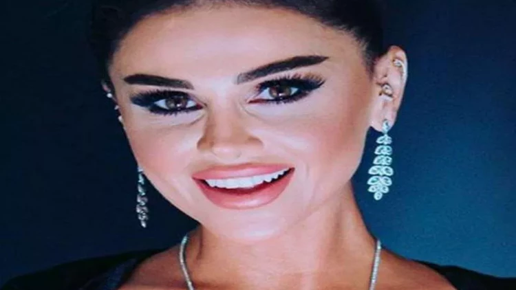 Günelin başına dollar səpdilər - VİDEO