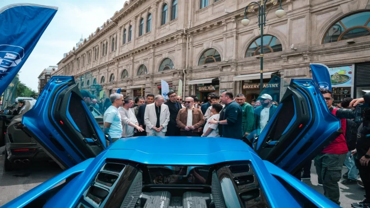 AAF sürət avtomobillərinin sərgisini təşkil edib - FOTO