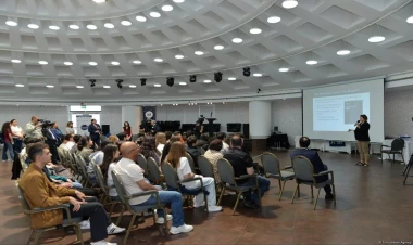 ABŞ səfirliyi Bakıda təhsil sərgisi keçirib - FOTO