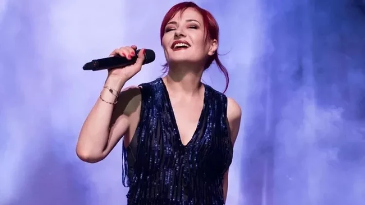 Məşhur müğənni kəndə köçüb - tovuz quşu saxlayır, banka bağlayır - FOTOlar