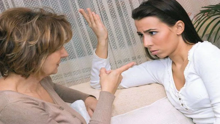 Gəlindən qaynanasına böyük HÖRMƏTSİZLİK- VİDEO