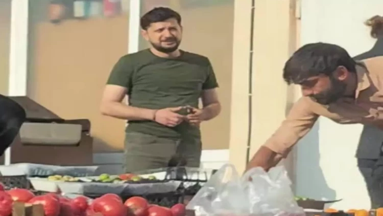 Bakıda Zelenskinin oxşarı tapıldı - Bankomatdan pul çıxardır - VİDEO