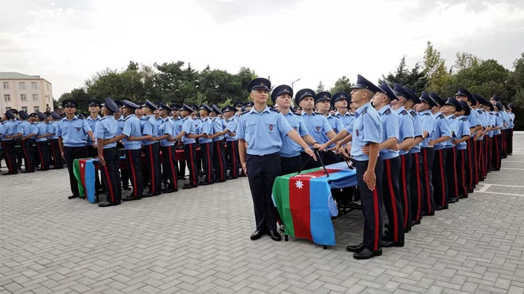 Kursant hərbi rütbəsi əsgər hərbi rütbəsinə bərabər tutulacaq