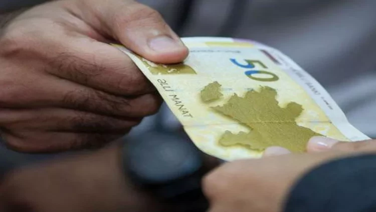 11-ci siniflər direktora pul verib, məktəbə getmirlər - ŞOK FAKTLAR