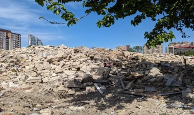 Bakıda 128 yaşlı tarixi bina sökülüb? - FOTO