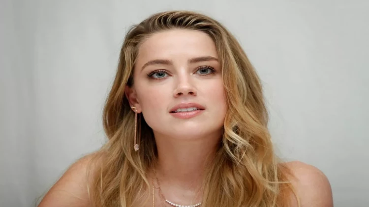 Hollivud ulduzunun əkizləri oldu