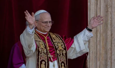 Papa Ukrayna və Yaxın Şərqdə sülhə çağırdı