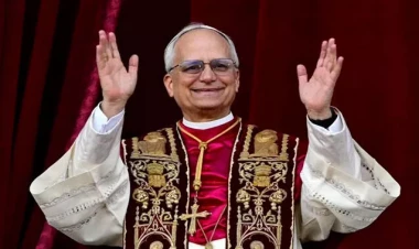 Yeni Papanın qol saatı müzakirə yaratdı - FOTO