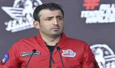 Selçuk Bayraktarın xanımlara baxışları gündəm oldu - VİDEO