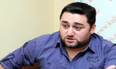 Efirdə anasına görə gözləri doldu - VİDEO