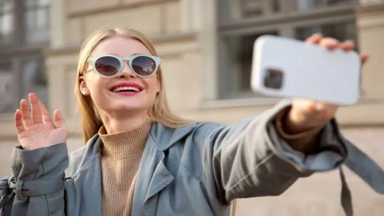 Mükəmməl selfi üçün sadə üsullar: Bəyənmə və şərhlər yağış kimi gələcək - FOTO