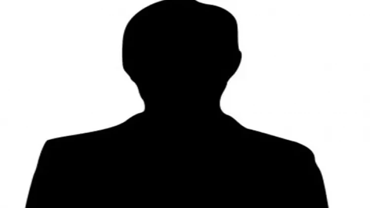 Bu oğlan xəstəliyinə görə gündüzlər çölə çıxmır, axşamlar aramızdadır