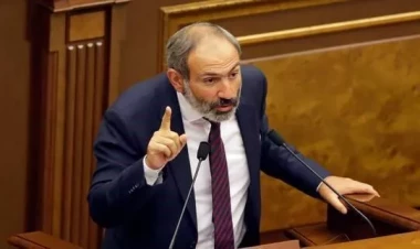 Paşinyan parlamentdə deputata hücum çəkdi - VİDEO