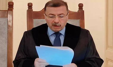 Azad Məcidov təqaüdə göndərildi