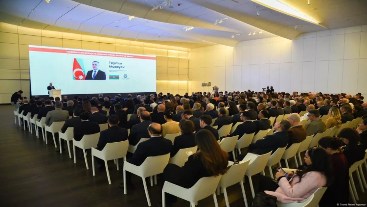 Bakıda “Azərbaycan əczaçılıq sənayesi: dünən, bu gün və sabah” adlı tədbir keçirilir - FOTOlar