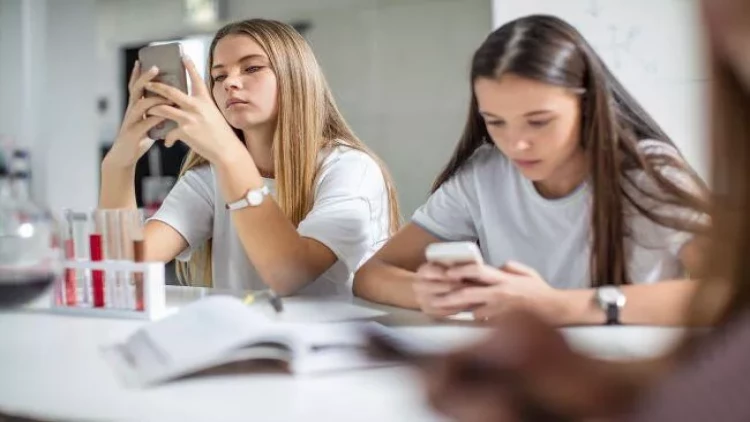 Gələcəkdəki çəkinizi müəyyən edən məktəb vərdişləri - yeni araşdırma