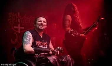 Polis məşhur qrupun gitaristini güllələdi - FOTO