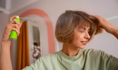 Heç vaxt saçınızı yumaq əvəzinə quru şampundan istifadə etməyin