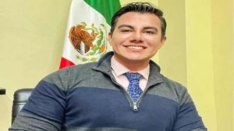 Siyasətçi restoranda yemək yeyərkən güllələndi - FOTO