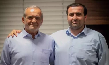 Pezeşkianın oğlu da həmin şeiri paylaşdı - VİDEO