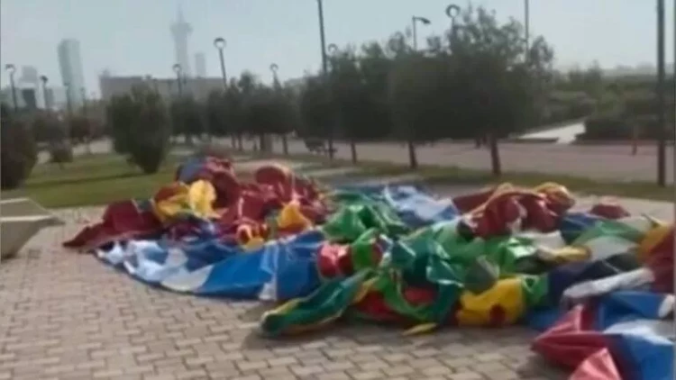 Bakıda külək attraksionu aşırdı – Uşaqlar xəsarət alıb – VİDEO