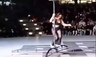 Uşaqlar üçün hazırlanan şouda striptiz göstərdilər - Ölkə qarışdı, müdiri işdən qovdular - VİDEO