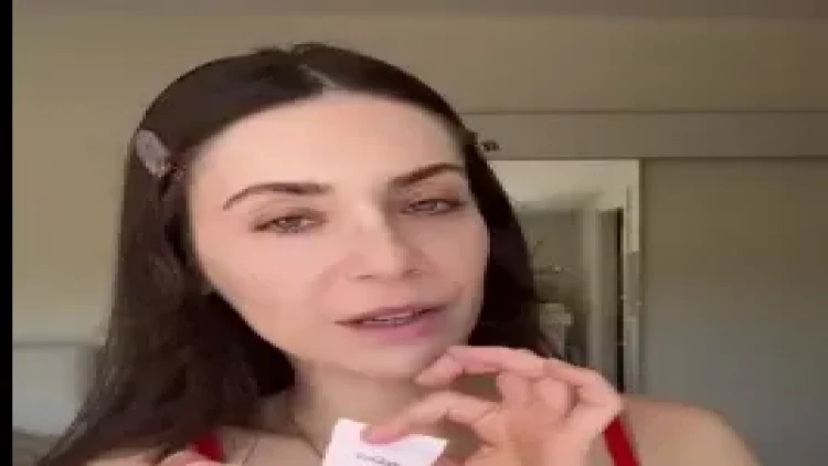 Zəlzələni hiss edən kimi oğlunun yanına qaçdı - VİDEO