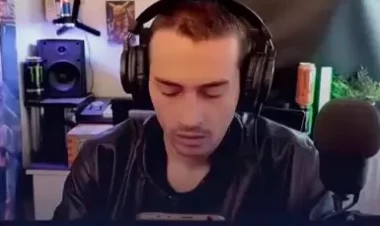 Telefonuna zəlzələ bildirişi gəldi, 2 dəqiqə sonra canlı yayımda şok yaşadı - VİDEO