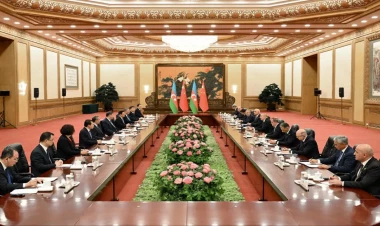 İlham Əliyevin Si Cinpin ilə geniş tərkibdə görüşü olub - FOTO