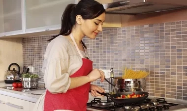 Evdar qadınlara pensiya veriləcək? - Türkiyədən maraqlı addım