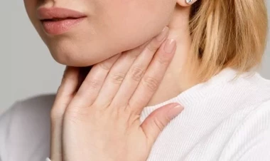 3 həftədən uzun davam edən səs xırıltısına DİQQƏT