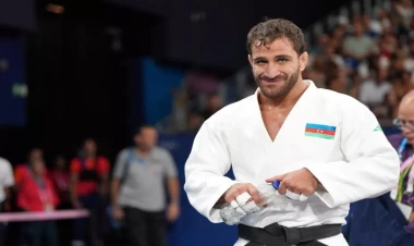 Hidayət Heydərov millidən çıxarıldı