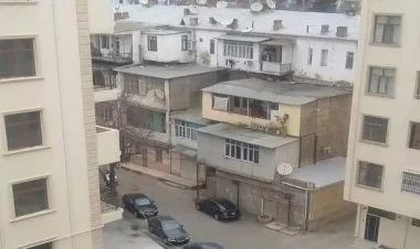 Balkonun da balkonu var - Bakıda qeyri-adi bina
