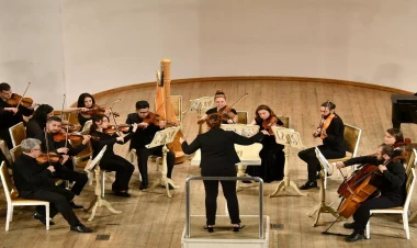 Qara Qarayev adına Dövlət Kamera Orkestrinin  konserti Fransa dirijoru ilə çıxış etdi - FOTO