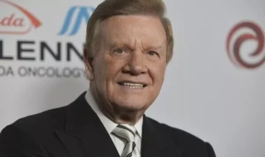 Məşhur şou aparıcısı vəfat etdi - FOTO