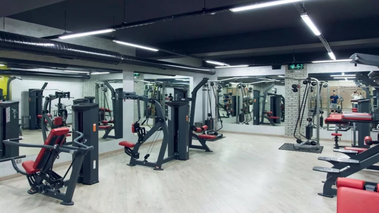 Bakıda idman zalını su basdı - VİDEO