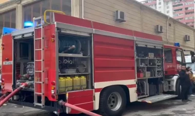 Bakıda yanğın söndürüldü - YENİLƏNİB - VİDEO - FOTO