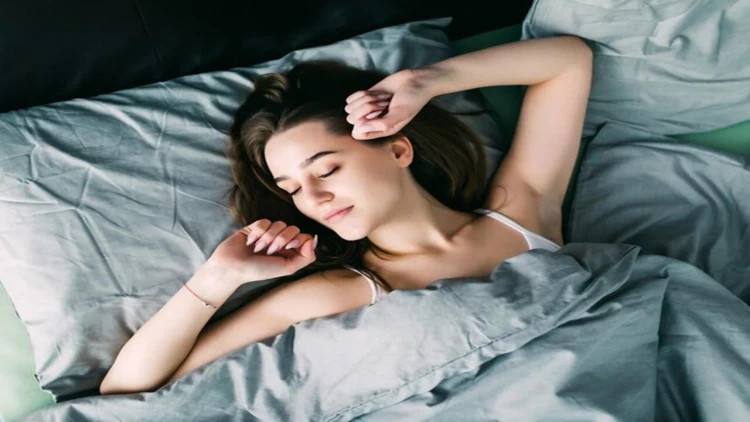 Gecə yatarkən başlayan təhlükə - Xəstəliyin ilk siqnalı ola bilər