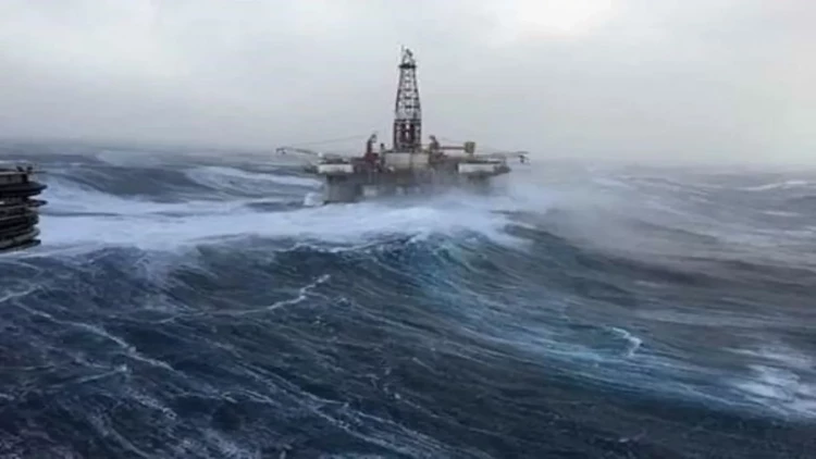 Dənizdə dalğanın hündürlüyü 6 metrə çatacaq - XƏBƏRDARLIQ