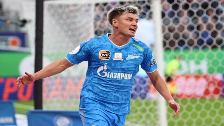 16 yaşlı futbolçunun məşqdən sonra ürəyi dayandı - FOTO