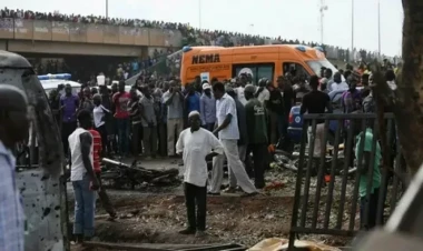 Nigeriyada avtobus minaya düşüb: 8 ölü, 20-dən çox yaralı var