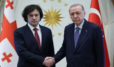 Ərdoğan Kobaxidze ilə görüşdü