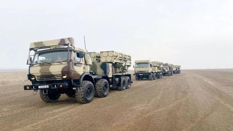 Raket və Artilleriya Qoşunları bölmələri ilə döyüş hazırlığı məşğələsi keçirilib - FOTO