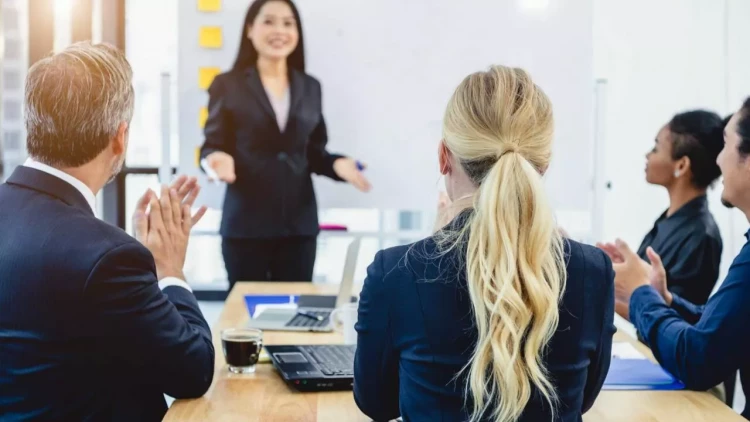 İdarəetməyə başlayan qadınlar üçün ən böyük ilham mənbəyi nədir? - AÇIQLAMA